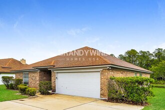 1725 Secretariat Ln N in Jacksonville, FL - Building Photo - Building Photo