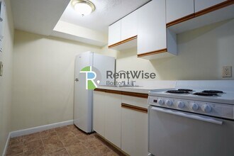 1120 Commonwealth Ave in Brighton, MA - Building Photo - Building Photo