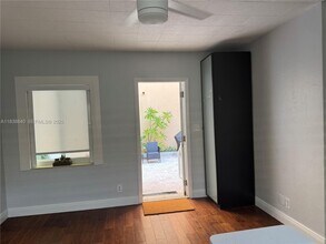 323 New Mexico St in Hollywood, FL - Building Photo - Building Photo