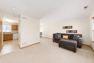 2611 Canyon Dr in Plainfield, IL - Building Photo - Building Photo