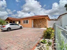 6411 W 22nd Ct in Hialeah, FL - Building Photo