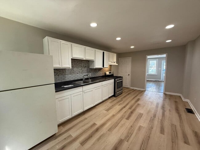 property at 17 Race St