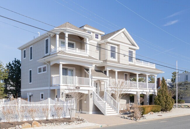 900 S Atlantic Ave in Beach Haven, NJ - Building Photo - Building Photo