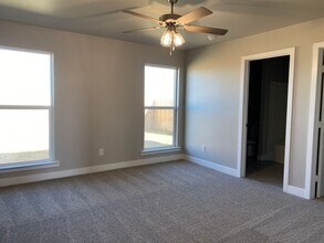 2004 137th St in Lubbock, TX - Building Photo - Building Photo
