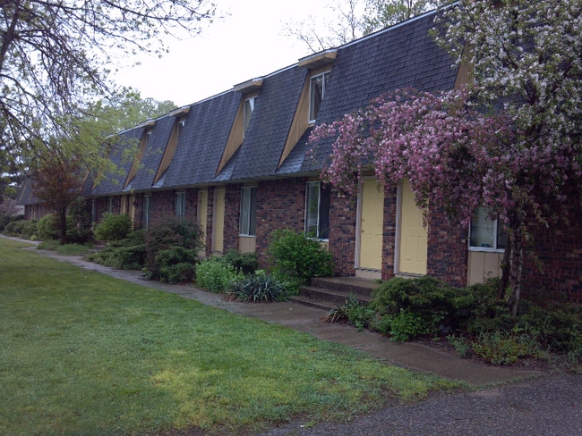 property at 552 136th Ave