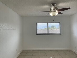 6950 W 6th Ave in Hialeah, FL - Building Photo - Building Photo