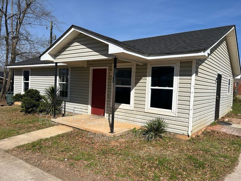 424 N 8th St in Griffin, GA - Building Photo