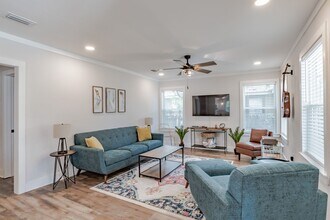 411 E Sunset Ave in Pensacola, FL - Building Photo - Building Photo