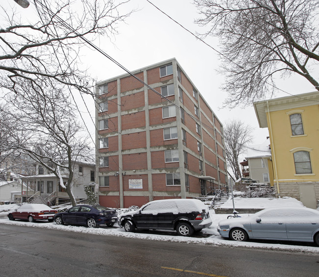 Bay shore in Madison, WI - Building Photo - Building Photo