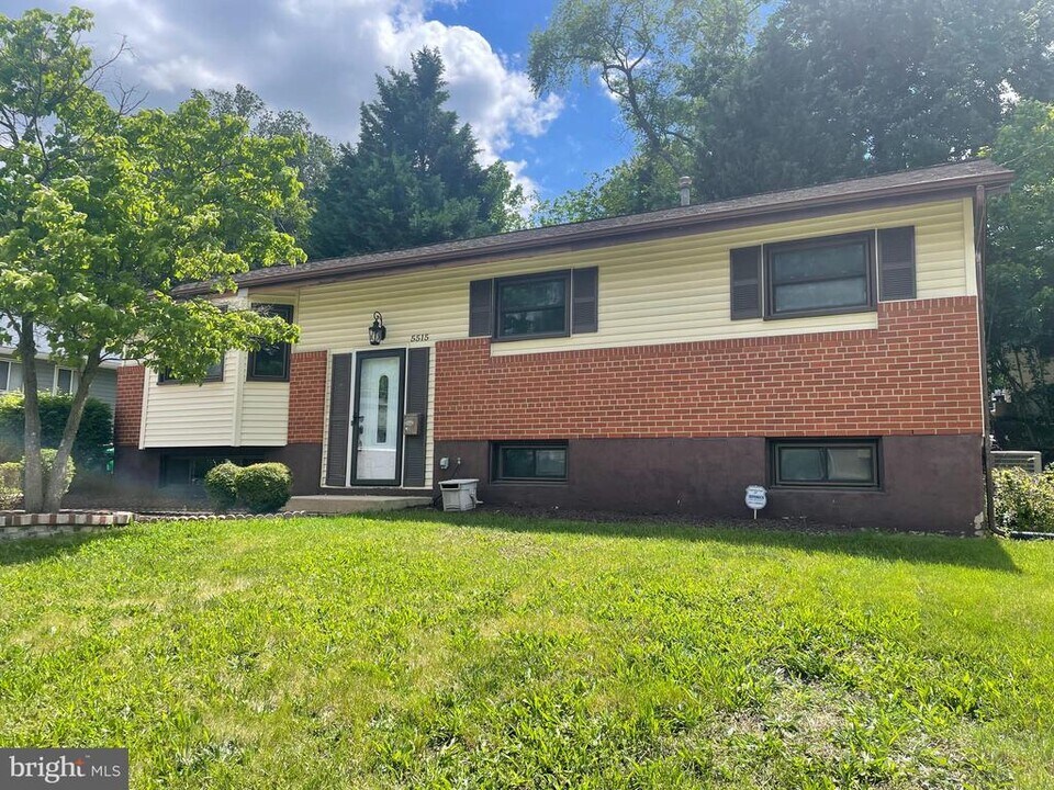 5515 Helmont Dr in Oxon Hill, MD - Building Photo