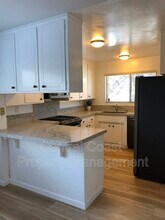 725 Lobos St in Monterey, CA - Building Photo - Building Photo