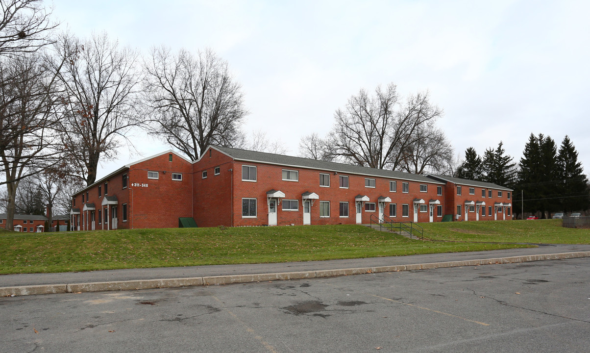 Gilberts Grove in Fulton, NY - Building Photo