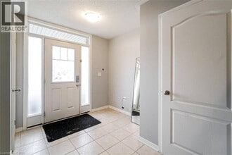 24 Larson Peak Rd in Caledon, ON - Building Photo - Building Photo