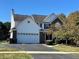 2609 Huntington Dr in Lake Orion, MI - Building Photo