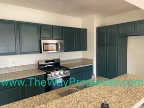 15075 Bandera Way in Victorville, CA - Building Photo - Building Photo