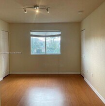 5966 Abbey Rd in Tamarac, FL - Building Photo - Building Photo