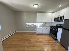 67 Shawmut St in Chelsea, MA - Foto de edificio - Building Photo