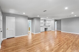 302 S Hardie St in Alvin, TX - Building Photo - Building Photo