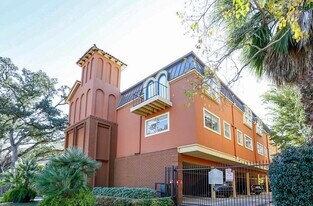 1919 Portsmouth St in Houston, TX - Building Photo