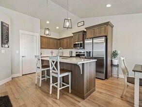 710 Brampton Dr in Caldwell, ID - Foto de edificio - Building Photo