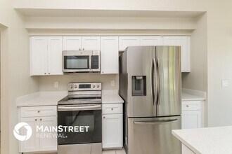 14043 Cooper Rd in Spring Hill, FL - Foto de edificio - Building Photo