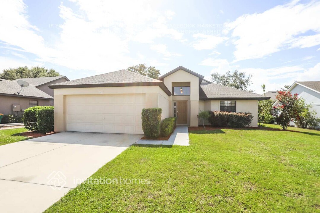 4460 Treasure Cay Rd in Tavares, FL - Building Photo