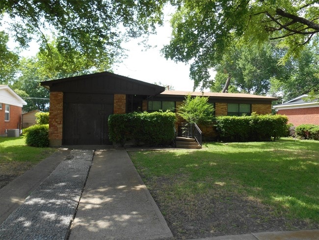 property at 3507 Mayhew Dr