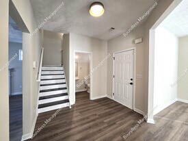 4593 Parkway Cir in College Park, GA - Building Photo