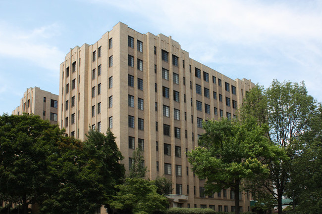 2000 Connecticut Avenue in Washington, DC - Building Photo - Building Photo