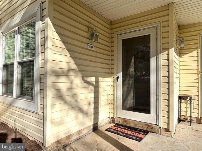 property at 1507 Bennett Pl