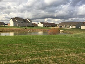 2206 Shamrock Ln in Troy, OH - Building Photo - Building Photo