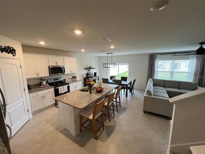 5585 Winona Dr in St. Cloud, FL - Building Photo - Building Photo