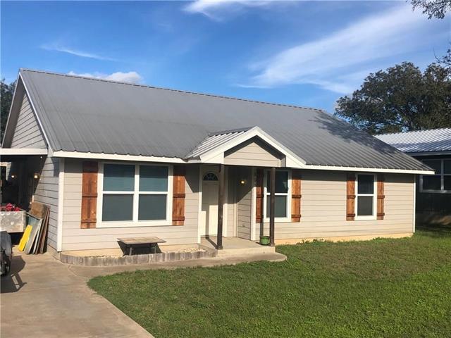 805 Clay St in Glen Rose, TX - Building Photo - Building Photo