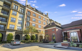 Verdir at Hermann Park in Houston, TX - Building Photo