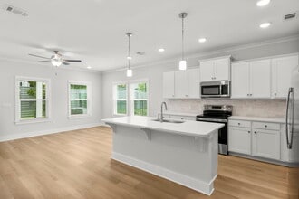 247 1st St in Panama City Beach, FL - Building Photo - Building Photo