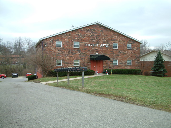 D.H. Vest Apartments in Walton, KY - Building Photo - Building Photo