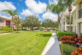 166 SW Peacock Blvd in Port St. Lucie, FL - Building Photo - Building Photo