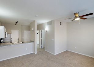 5725 Martin Rd in Plano, TX - Foto de edificio - Building Photo