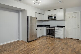 7 Wayne St, Unit 1S in Jersey City, NJ - Building Photo - Building Photo