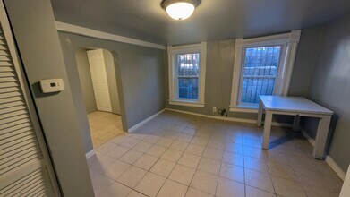 1629 W Beach Ave in Chicago, IL - Building Photo - Building Photo