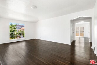 7926 4th St in Los Angeles, CA - Building Photo - Building Photo
