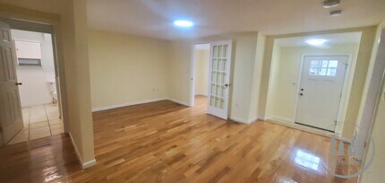 90 S Main St, Unit 1 in Natick, MA - Building Photo - Building Photo