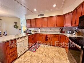 5001 E Mesquite Wood Ct in Phoenix, AZ - Building Photo - Building Photo