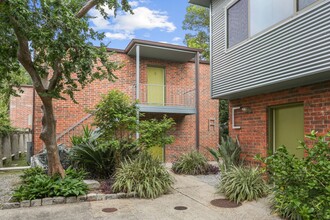 Dauphine Apartments in New Orleans, LA - Building Photo - Building Photo