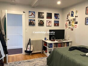 23 Edison Ave, Unit 2 in Medford, MA - Building Photo - Building Photo