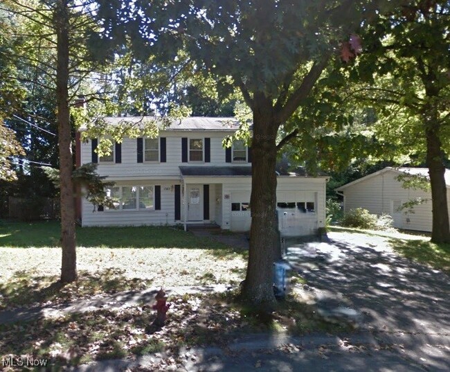 property at 1565 Chadwick Rd