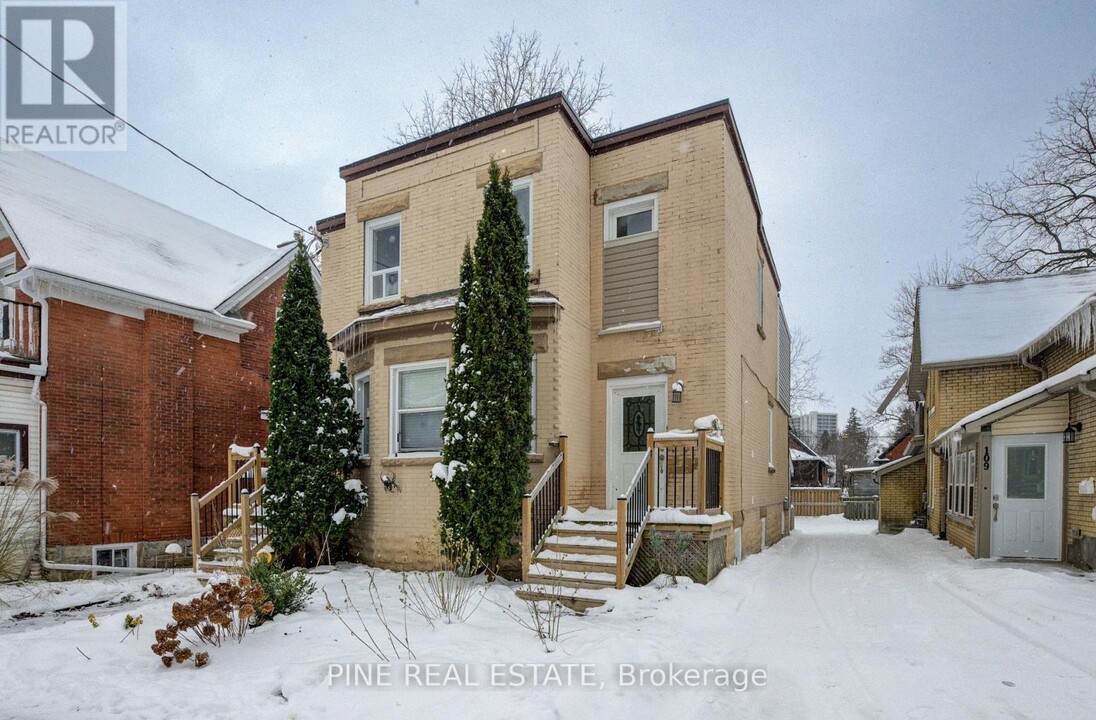 107B Waterloo St in Kitchener, ON - Building Photo