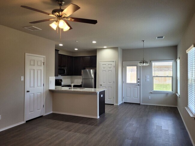 9209 Groff Lndg in Converse, TX - Building Photo - Building Photo
