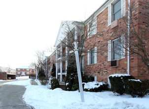 201 Rose Lane St in Canton, OH - Building Photo - Building Photo