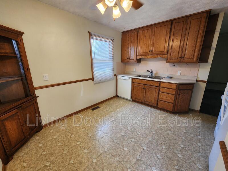 5725 Hartley St in Lincoln, NE - Building Photo